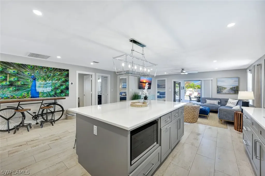 761 99th Avenue N Naples FL 34108