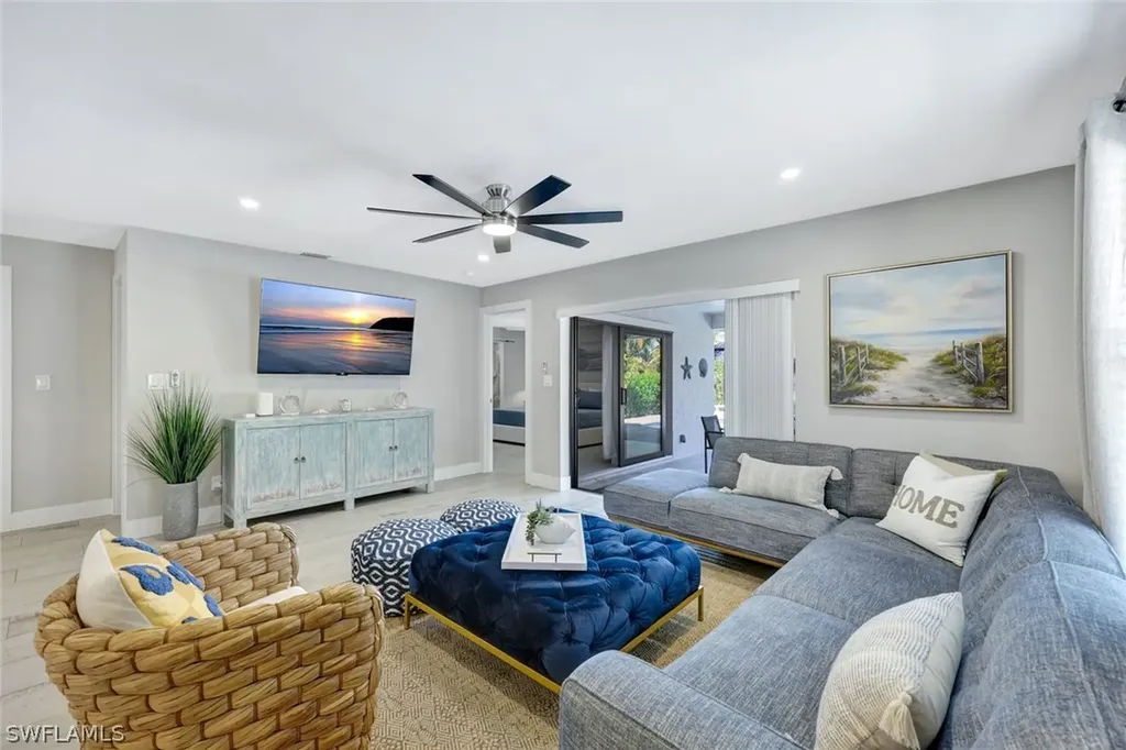 761 99th Avenue N Naples FL 34108