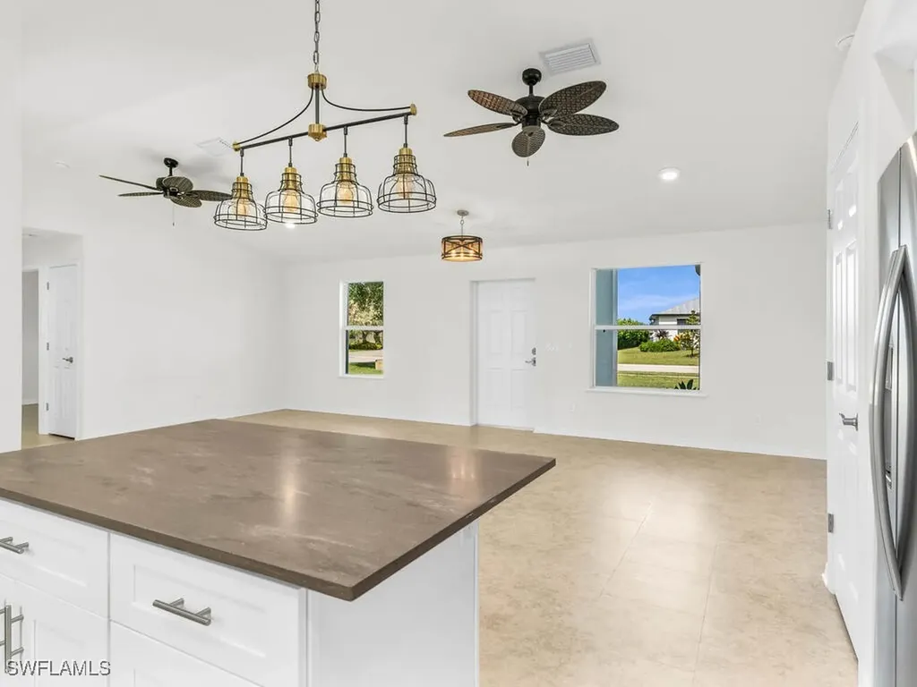 200 Cays Drive Naples FL 34114
