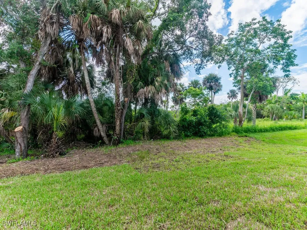 200 Cays Drive Naples FL 34114