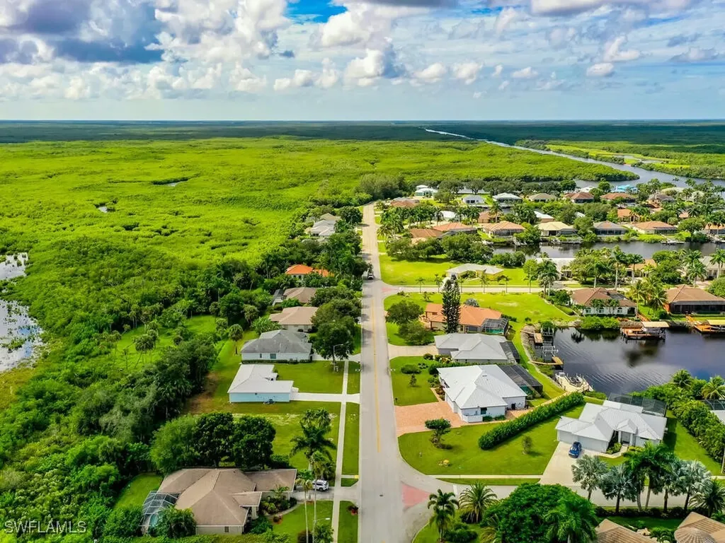 200 Cays Drive Naples FL 34114