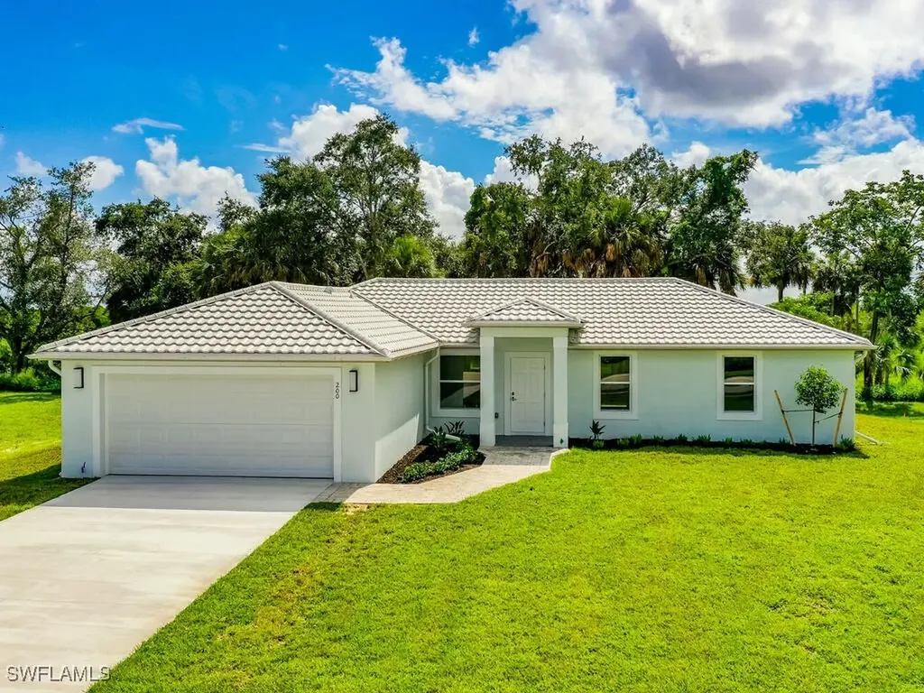 200 Cays Drive Naples FL 34114