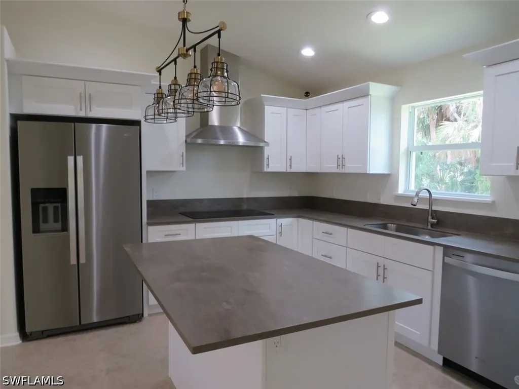 200 Cays Drive Naples FL 34114