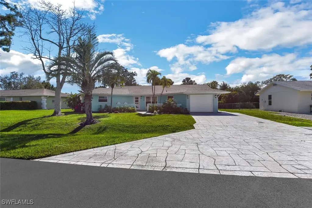 2328 Clipper Way Naples FL 34104
