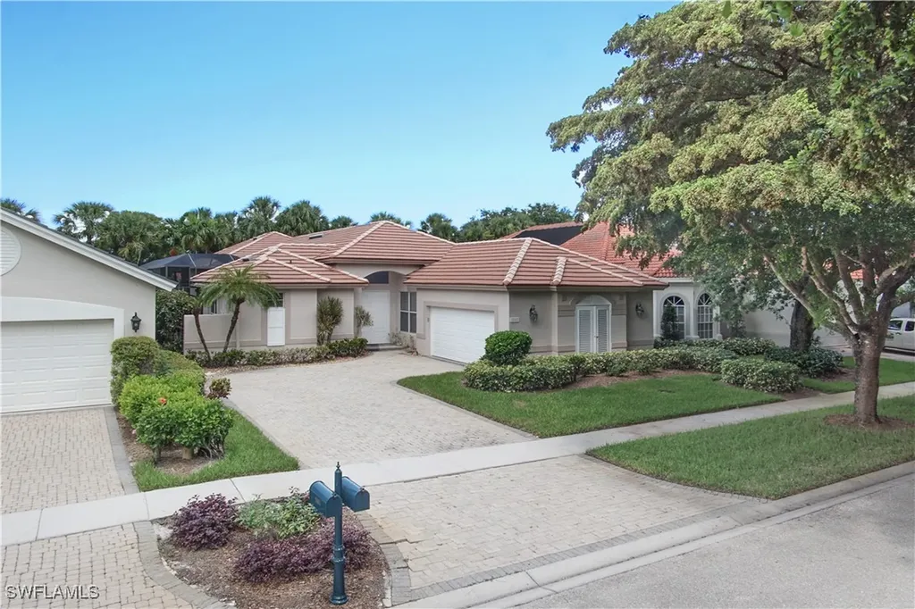5065 Kensington High Street Naples FL 34105
