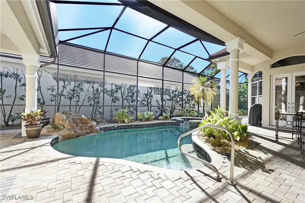 5065 Kensington High Street Naples FL 34105