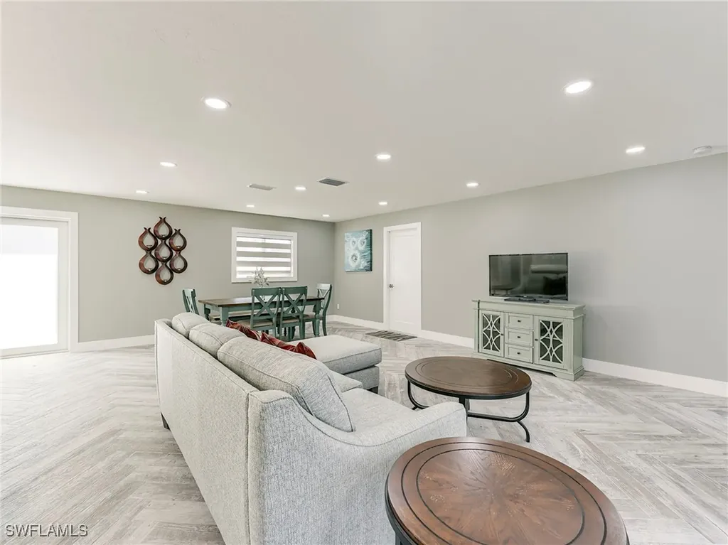 5302 Cortez Court Cape Coral FL 33904