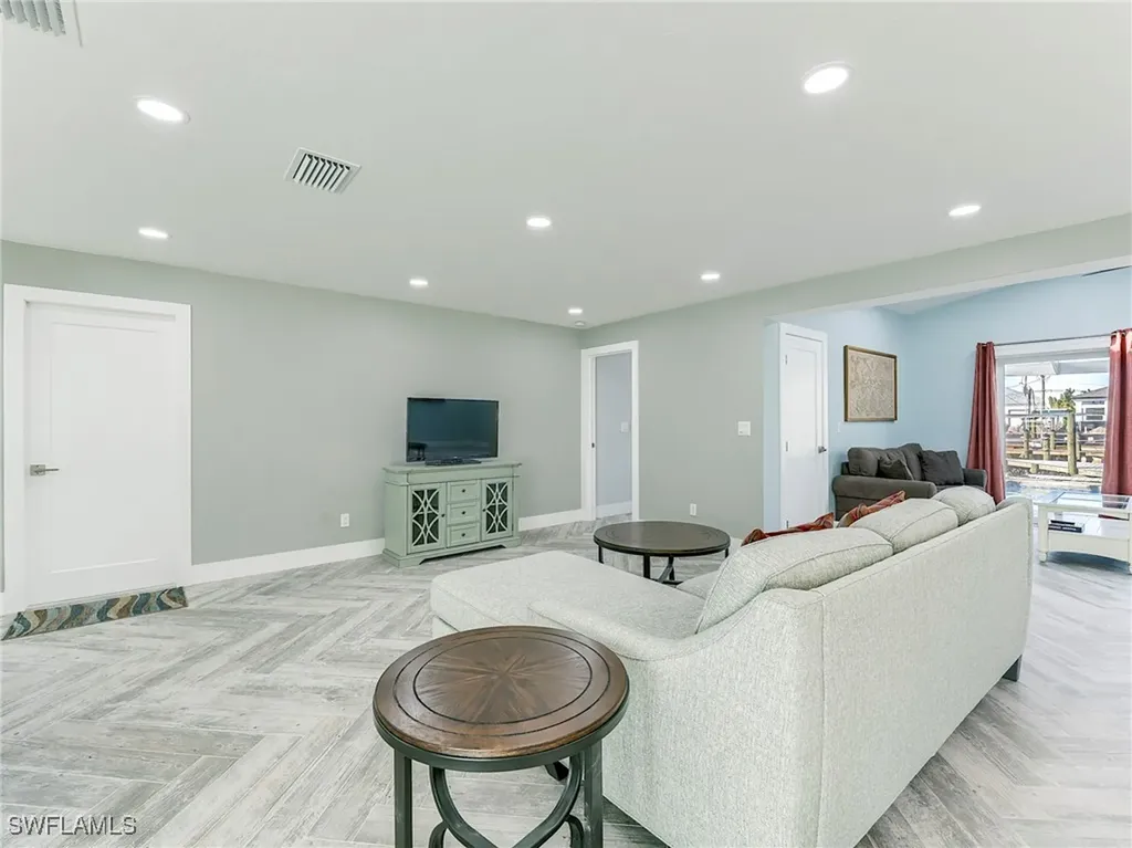 5302 Cortez Court Cape Coral FL 33904