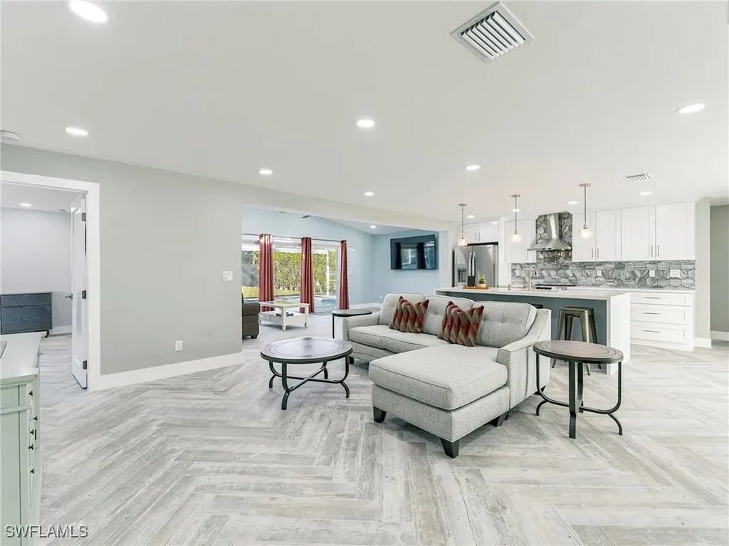 5302 Cortez Court Cape Coral FL 33904