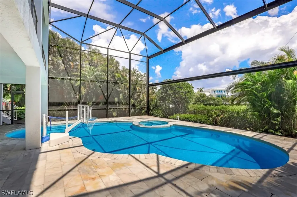 68 Southport Cove Bonita Springs FL 34134
