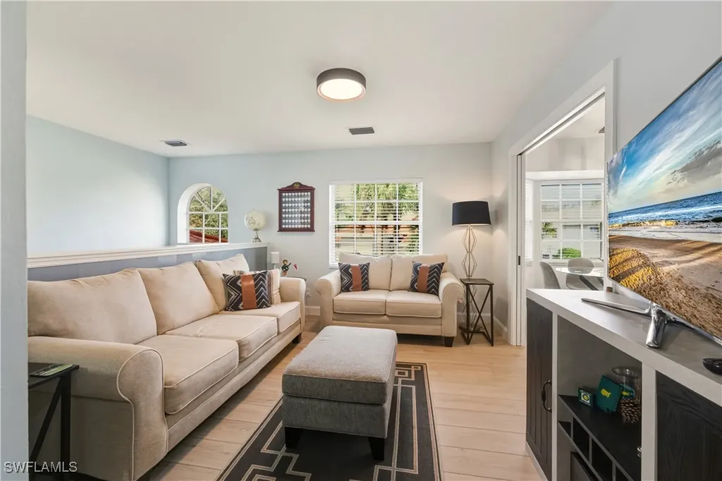 6185 Reserve Circle Naples FL 34119