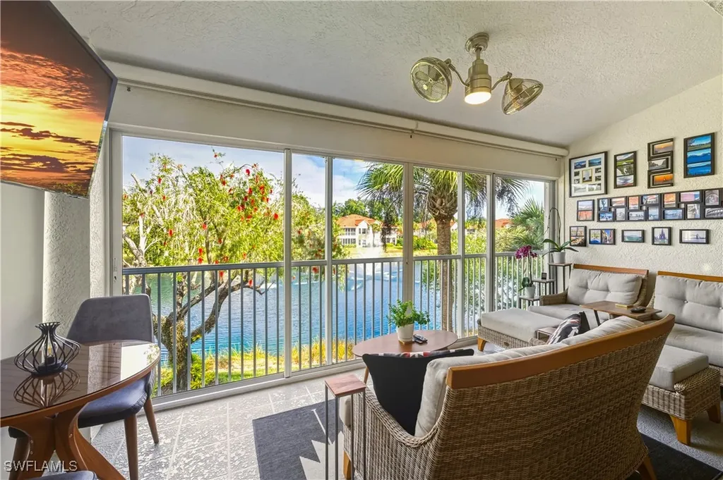 6185 Reserve Circle Naples FL 34119