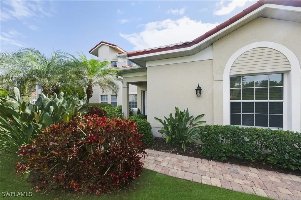 6185 Reserve Circle Naples FL 34119