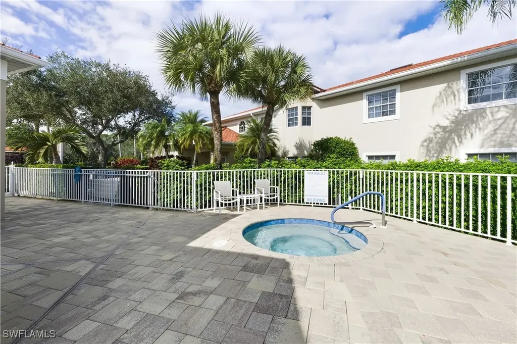 6185 Reserve Circle Naples FL 34119