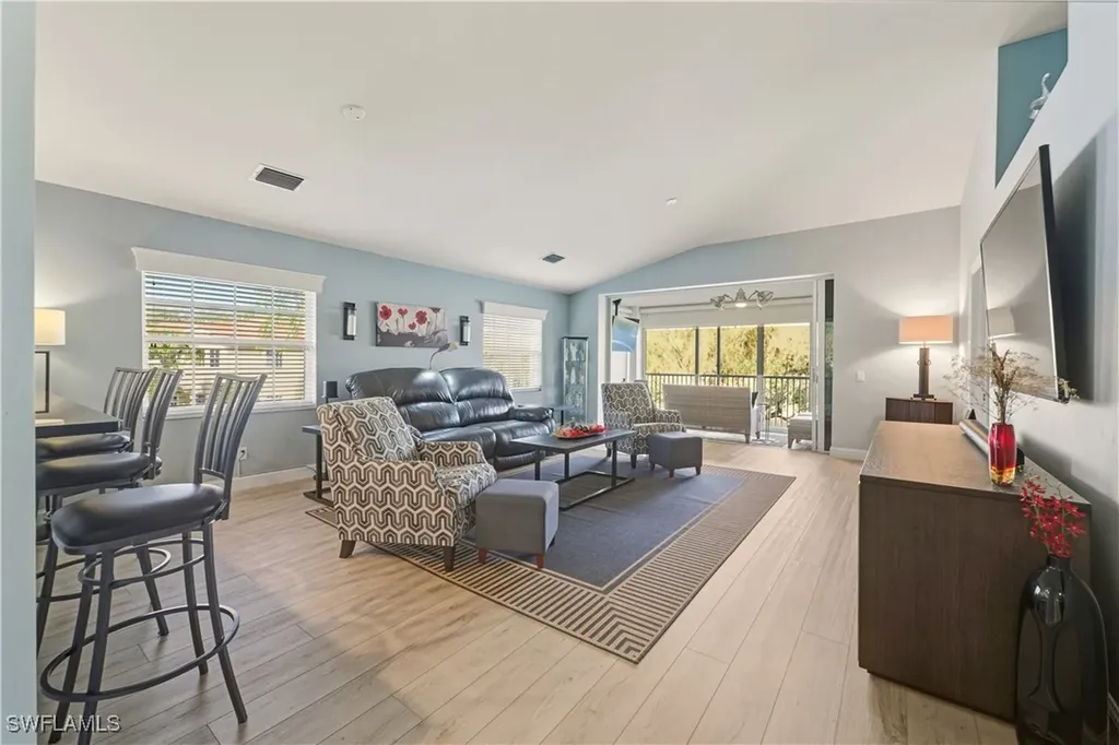 6185 Reserve Circle Naples FL 34119