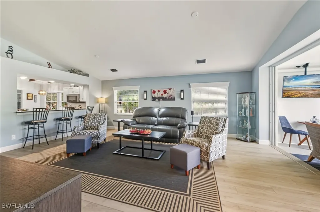 6185 Reserve Circle Naples FL 34119