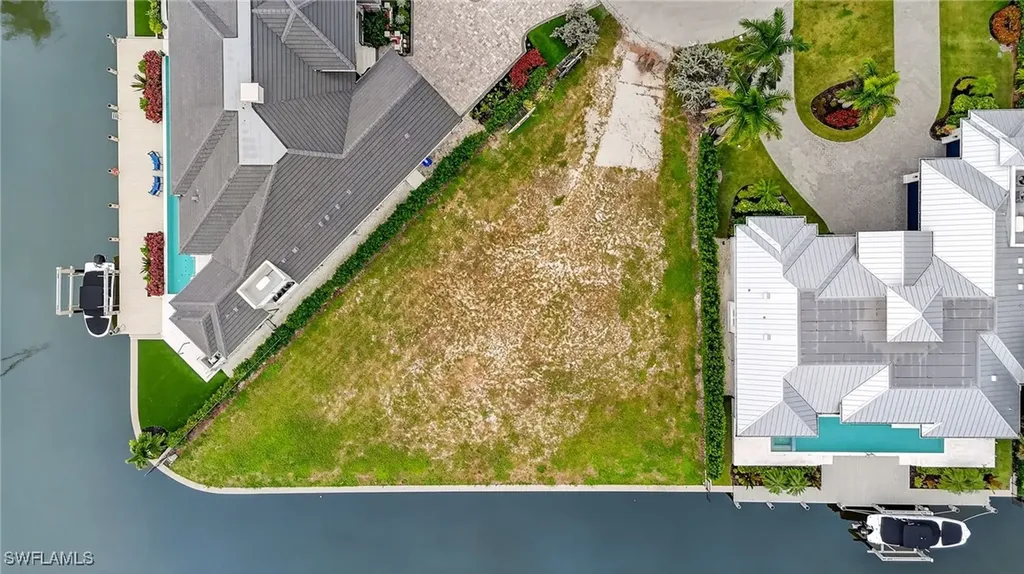 1693 Bonita Court Naples FL 34102