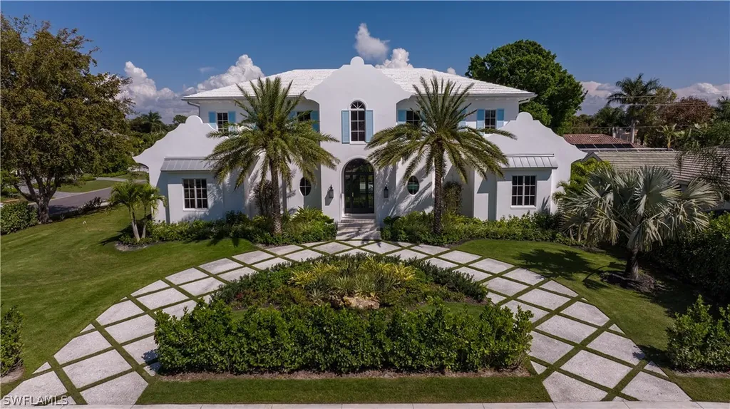 3770 Crayton Road Naples FL 34103