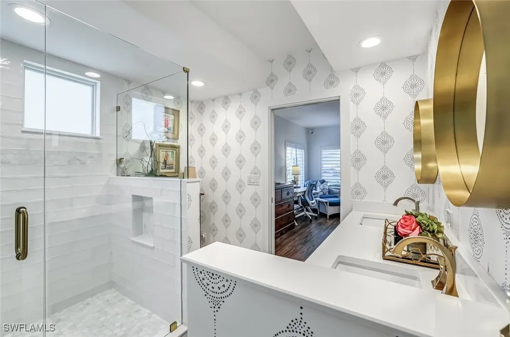 5801 Glencove Drive Naples FL 34108