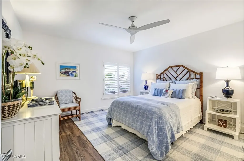 5801 Glencove Drive Naples FL 34108