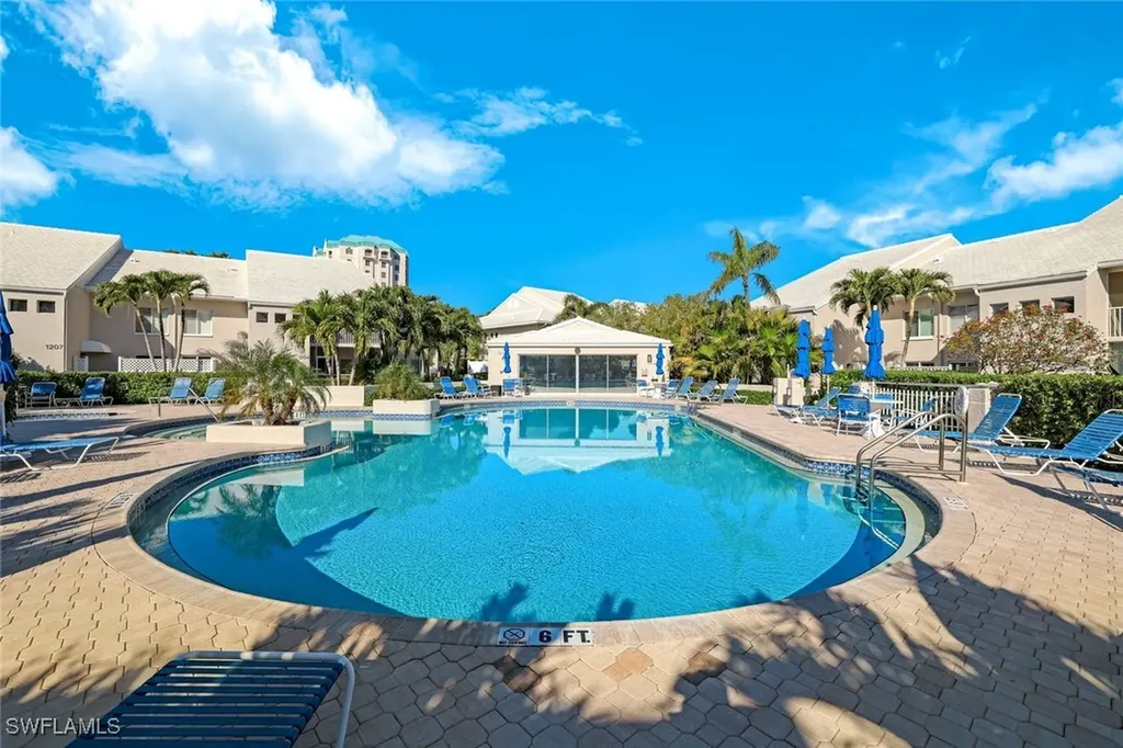 5801 Glencove Drive Naples FL 34108