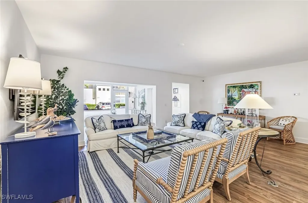 5801 Glencove Drive Naples FL 34108