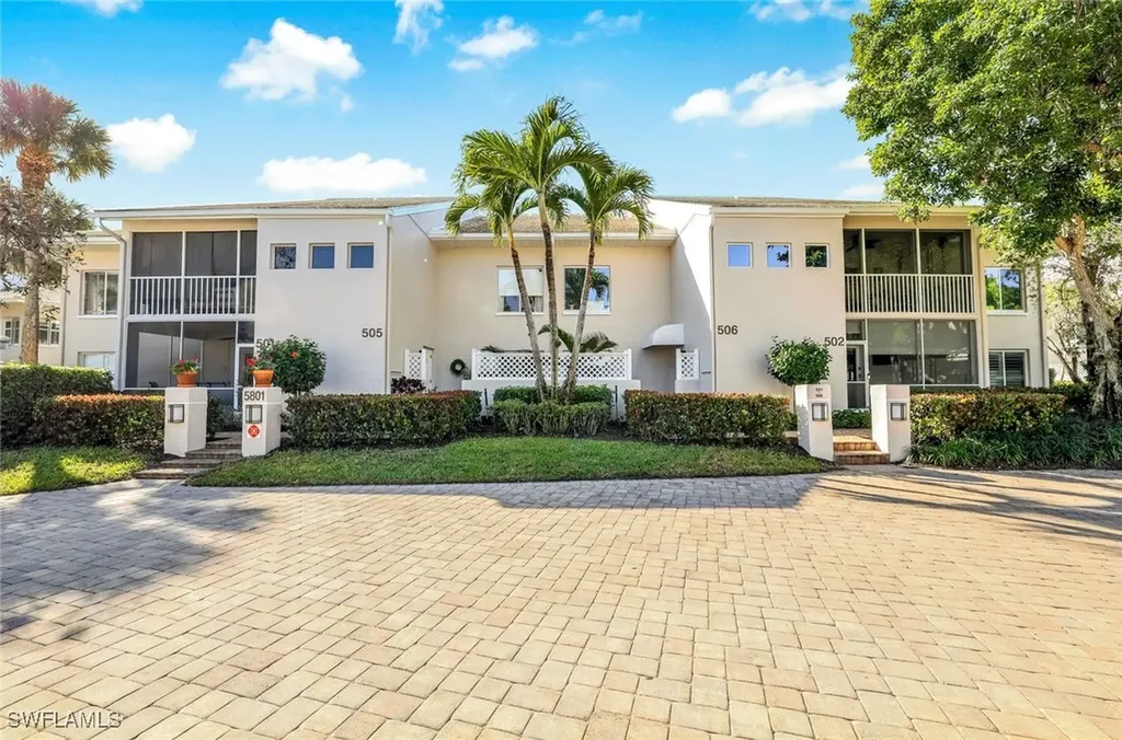 5801 Glencove Drive Naples FL 34108
