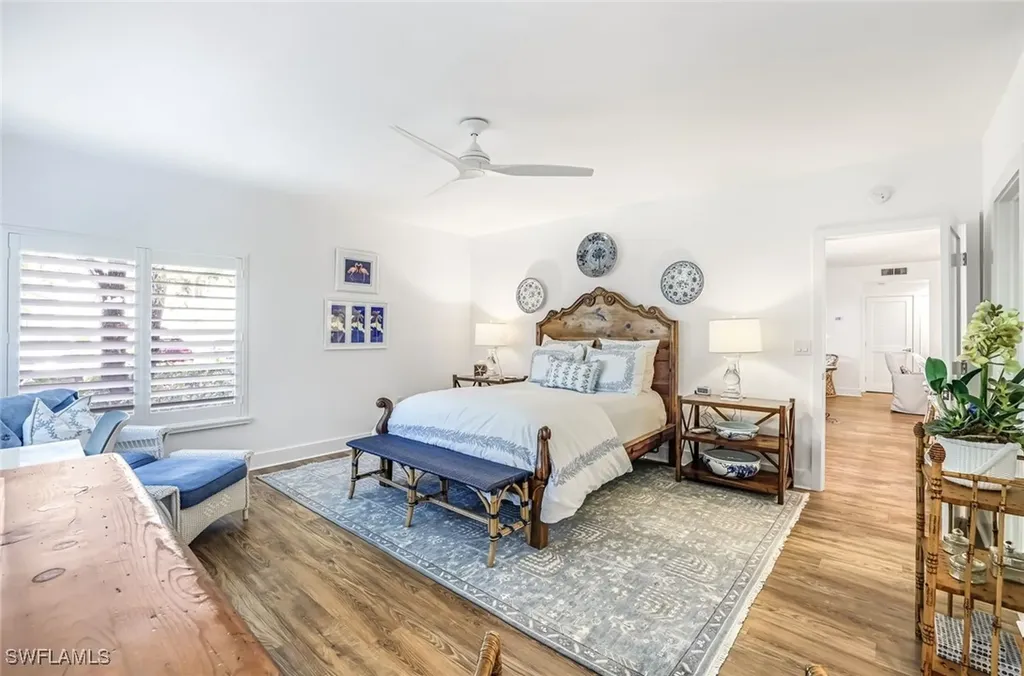 5801 Glencove Drive Naples FL 34108