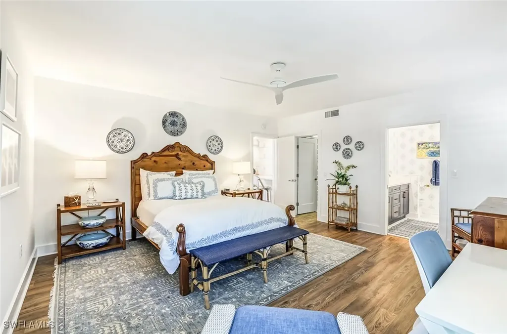 5801 Glencove Drive Naples FL 34108