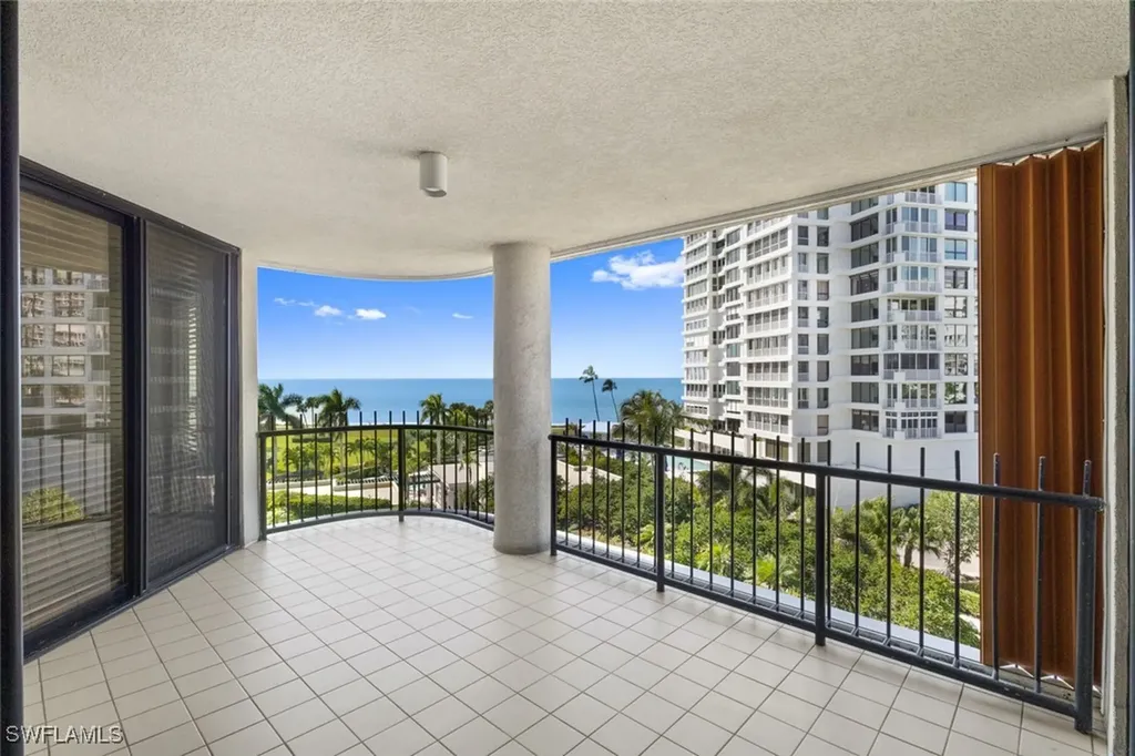 4251 Gulf Shore Boulevard N Naples FL 34103