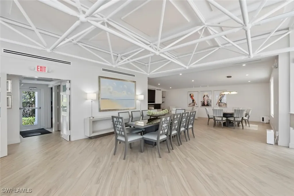 4251 Gulf Shore Boulevard N Naples FL 34103