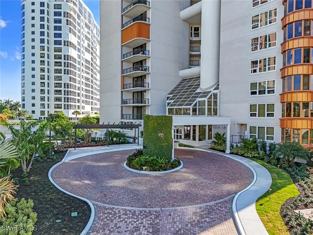 4251 Gulf Shore Boulevard N Naples FL 34103