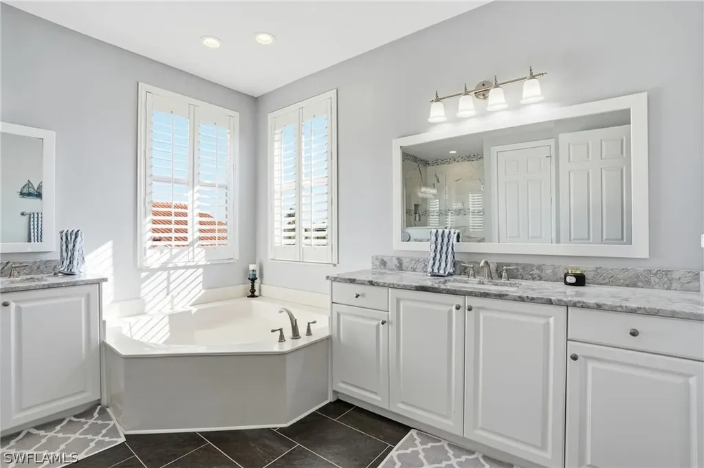 1870 Ivory Cane Point Naples FL 34119