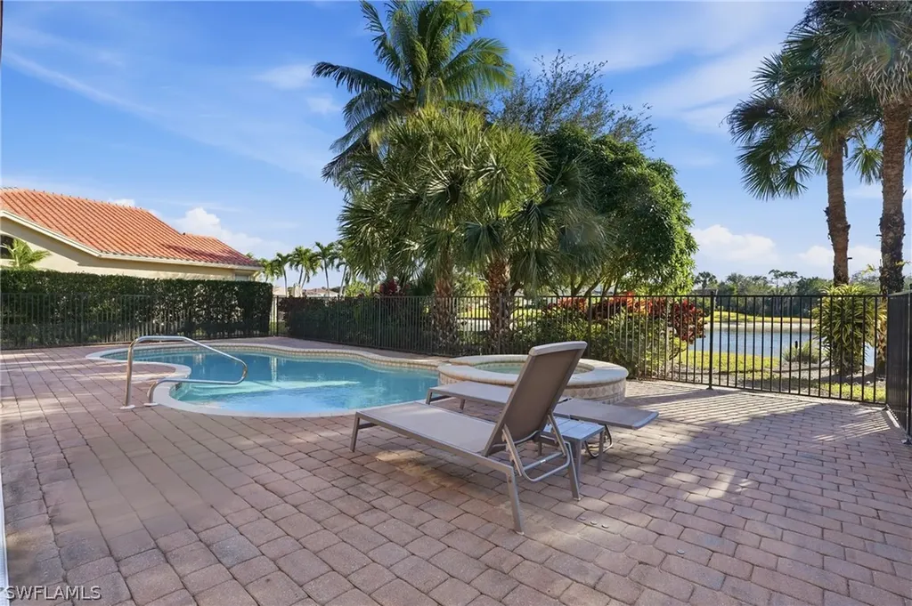 1870 Ivory Cane Point Naples FL 34119