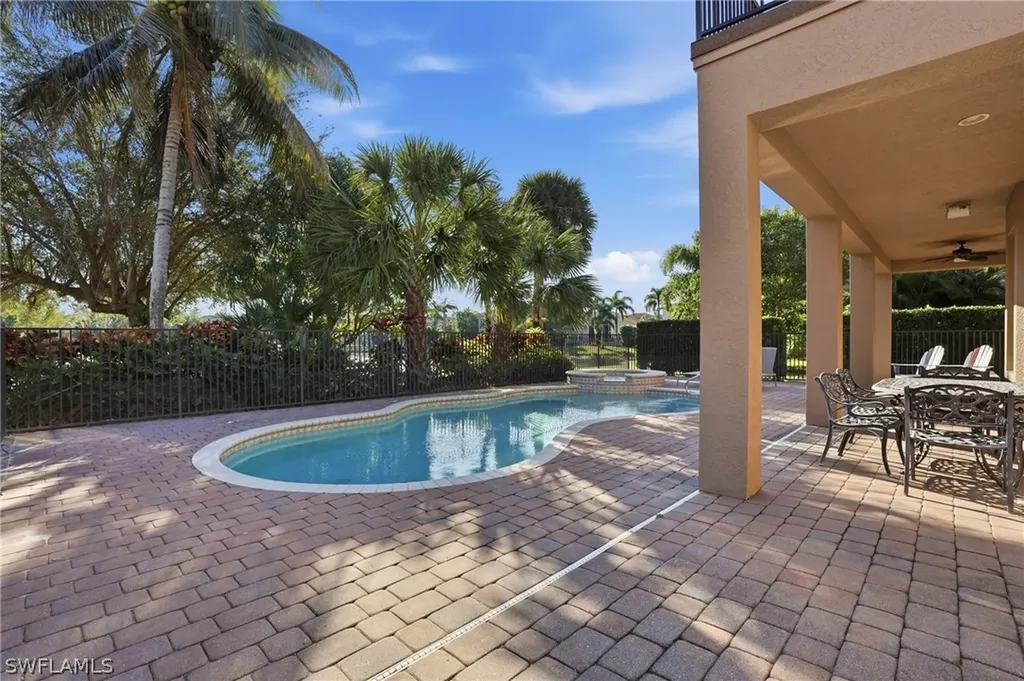 1870 Ivory Cane Point Naples FL 34119