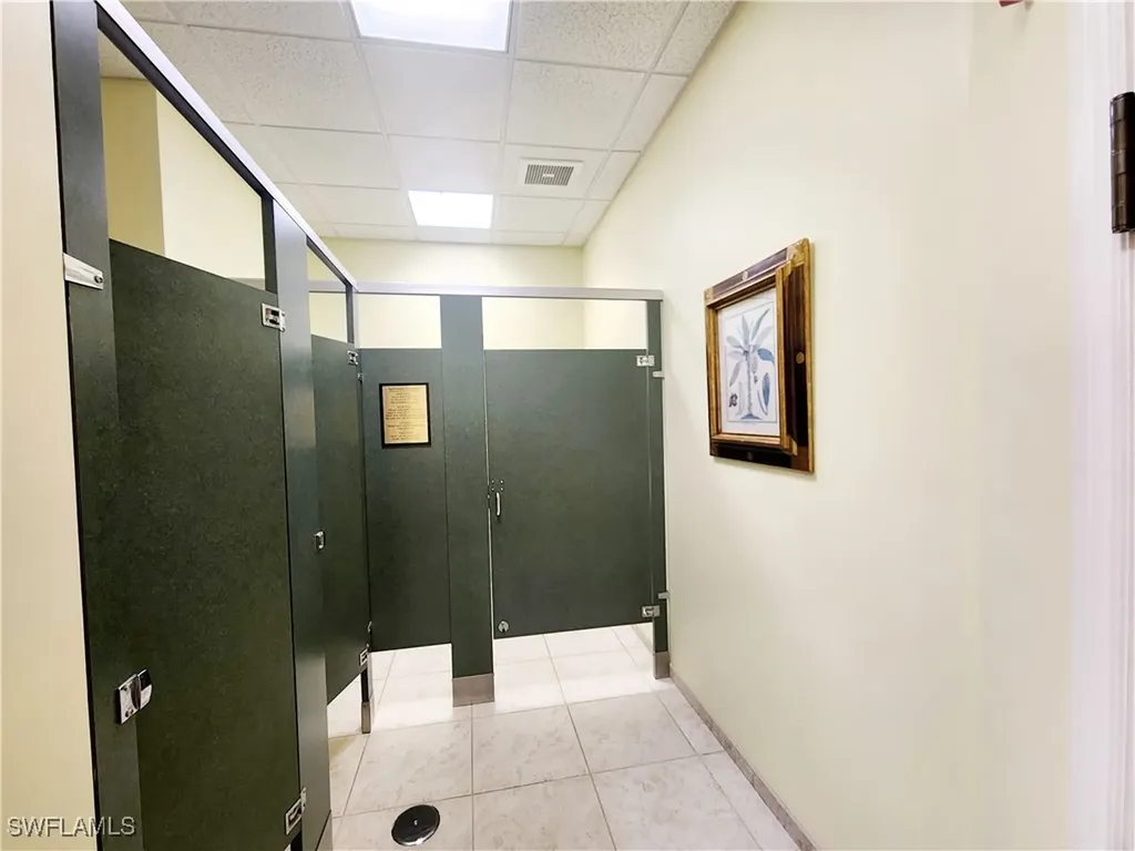 1016 Collier Center Way Naples FL 34110