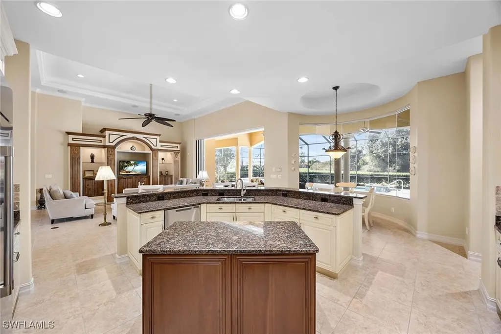 9030 Shenendoah Circle Naples FL 34113