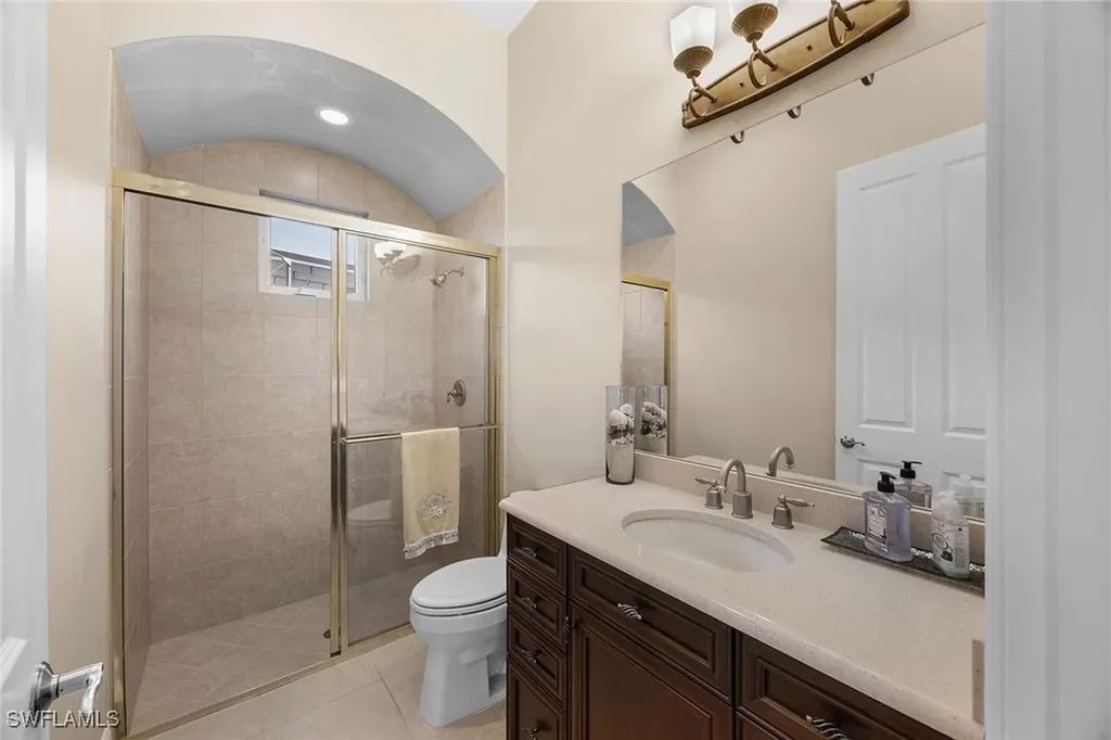 9030 Shenendoah Circle Naples FL 34113