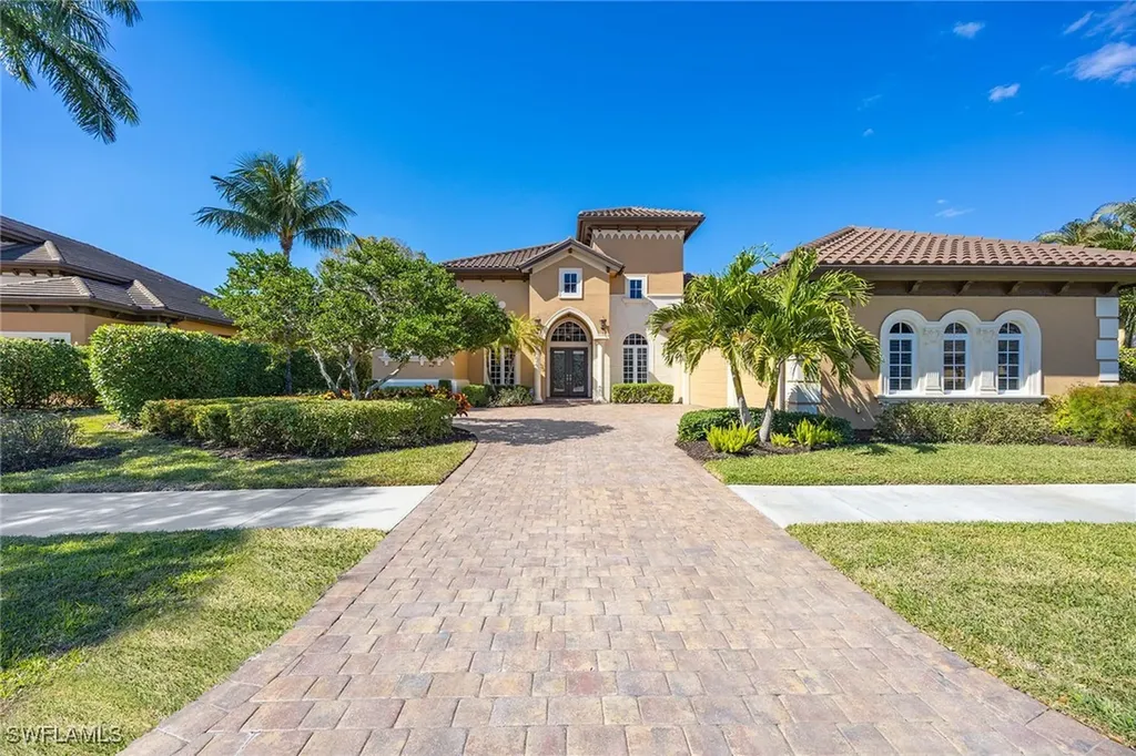 9030 Shenendoah Circle Naples FL 34113