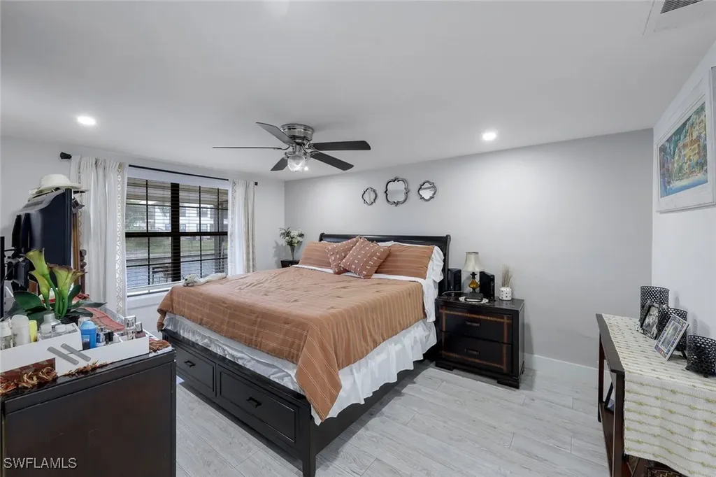 5229 Treetops Drive Naples FL 34113