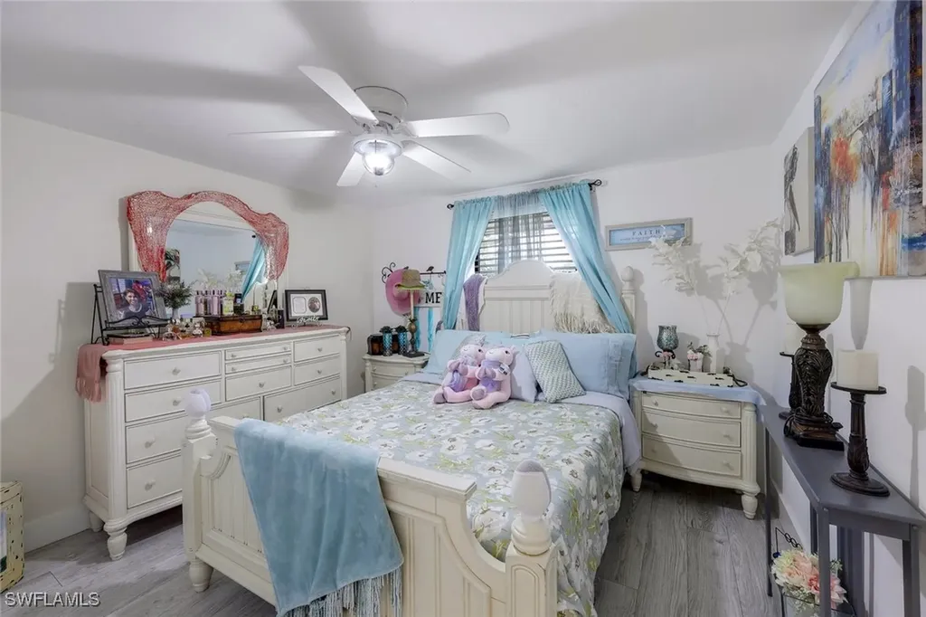5229 Treetops Drive Naples FL 34113