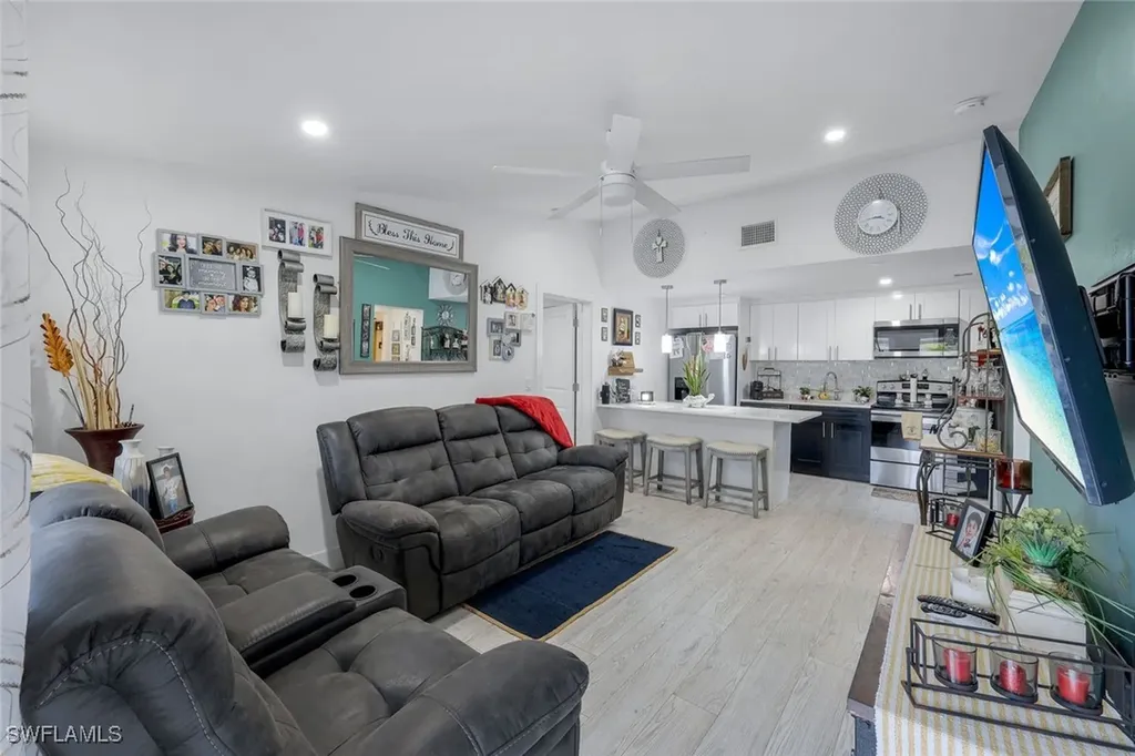 5229 Treetops Drive Naples FL 34113