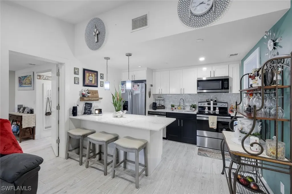 5229 Treetops Drive Naples FL 34113