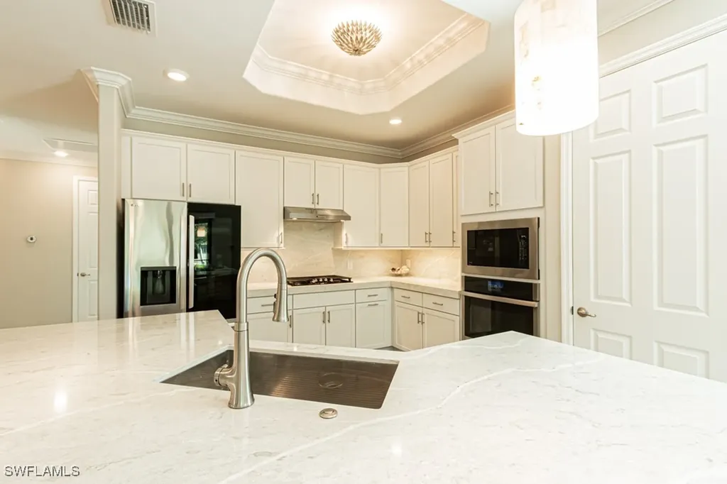 1869 Mustique Street Naples FL 34120
