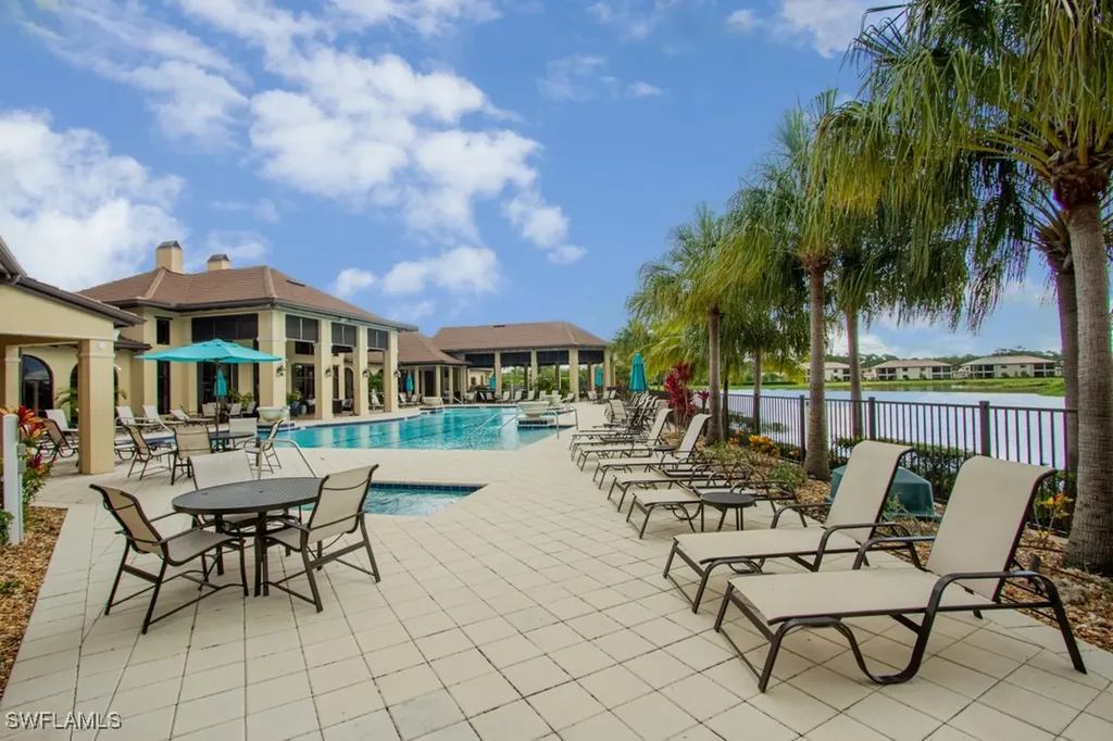1869 Mustique Street Naples FL 34120