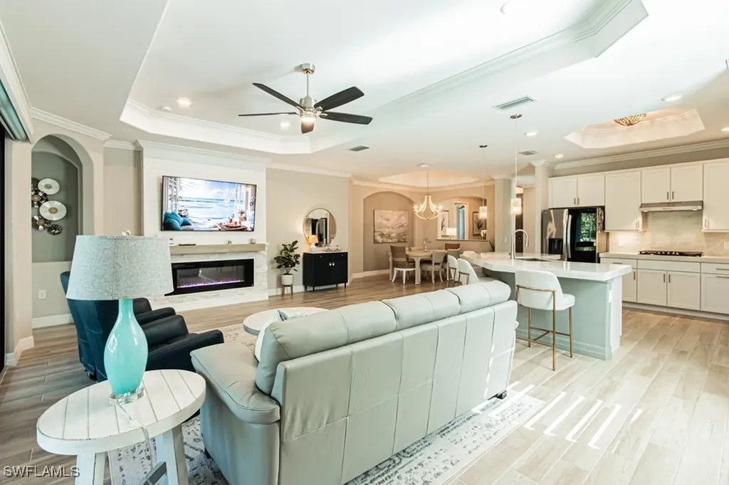 1869 Mustique Street Naples FL 34120