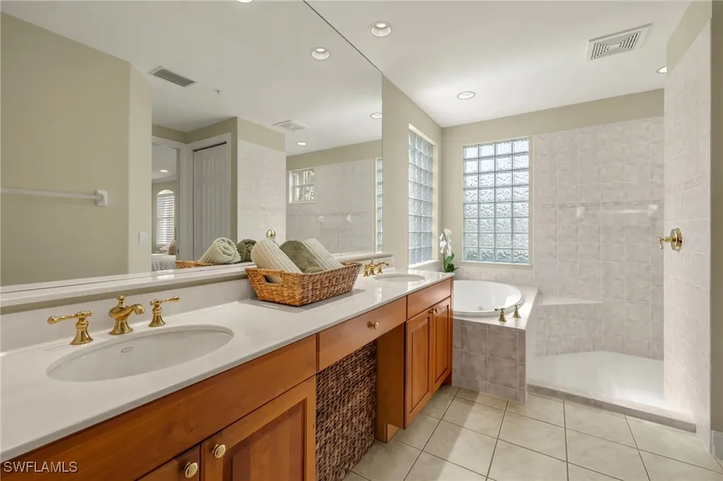 2621 Estrella Court Naples FL 34109