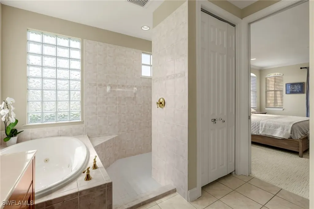 2621 Estrella Court Naples FL 34109