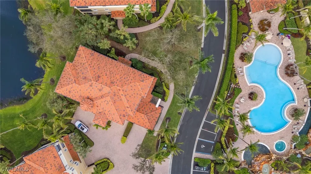 2621 Estrella Court Naples FL 34109