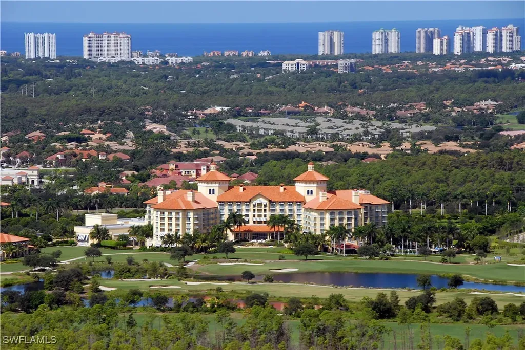 2621 Estrella Court Naples FL 34109